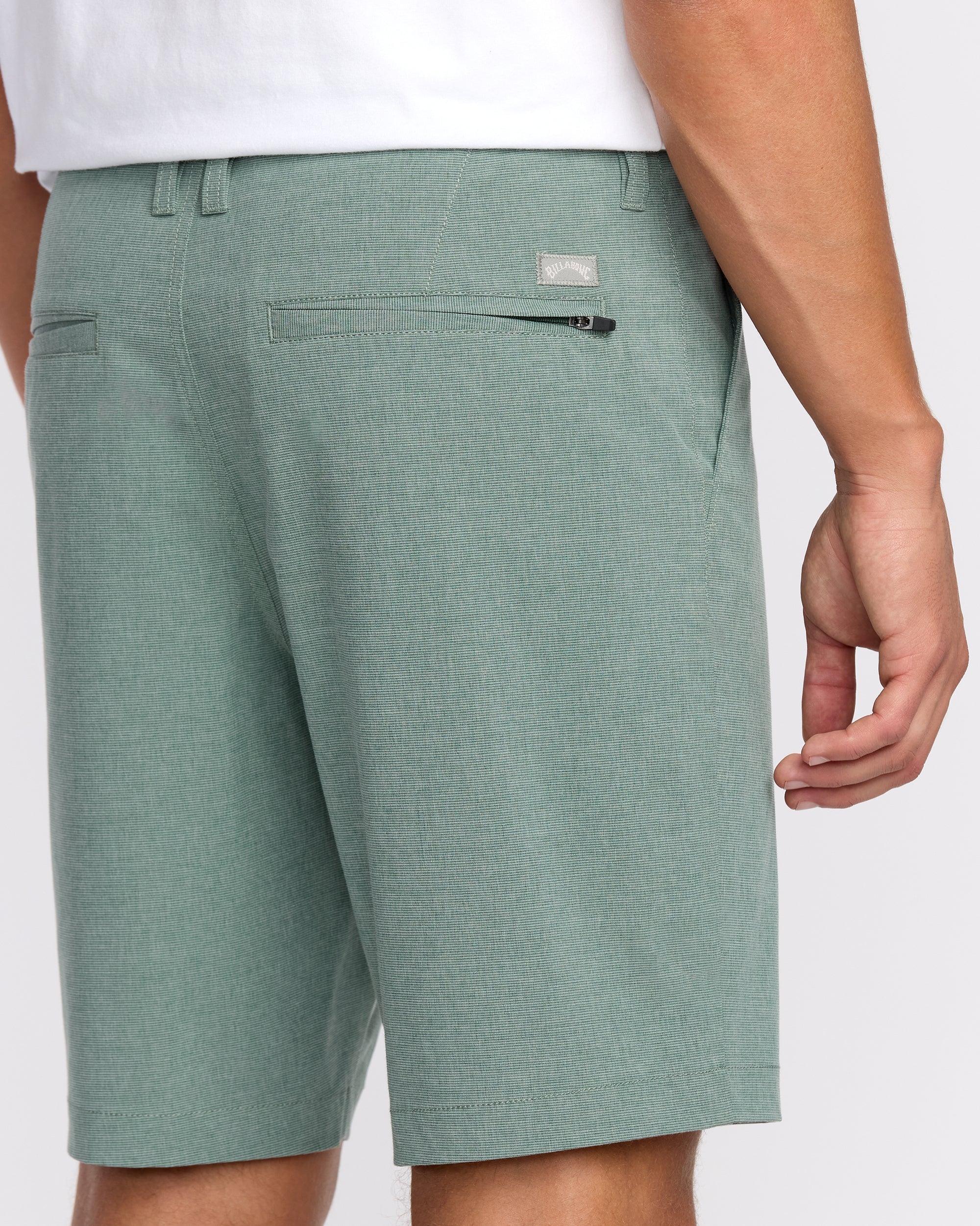 Crossfire Submersible 19 Hybrid Shorts - Green Ash